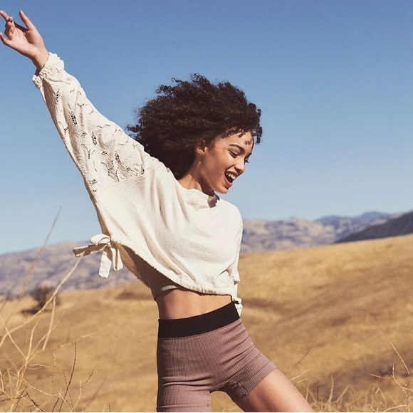 Free People Tops - Free People Movement Field Of Dreams Pullover cropped .Size M